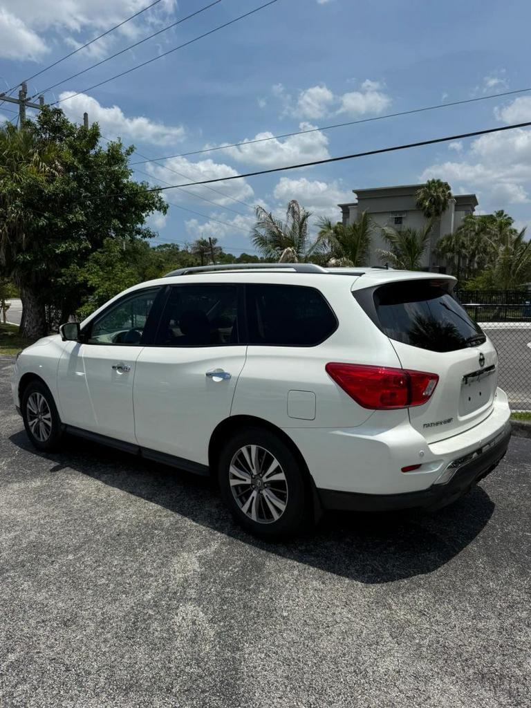 2017 Nissan Pathfinder - $8,495