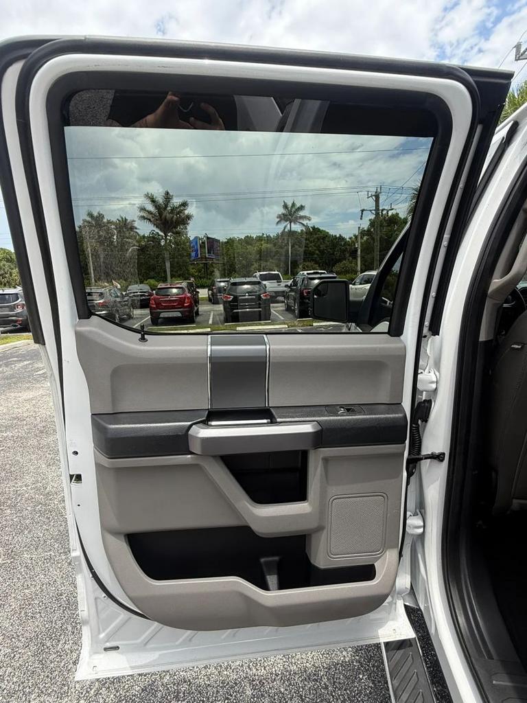 2018 Ford F-150 - $18,999
