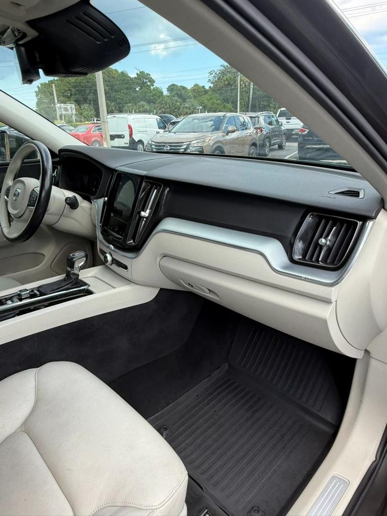 2018 Volvo XC60 - $12,995