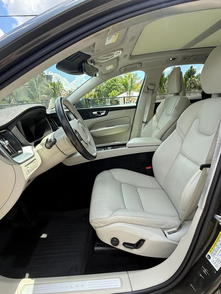 2018 Volvo XC60 - $12,995
