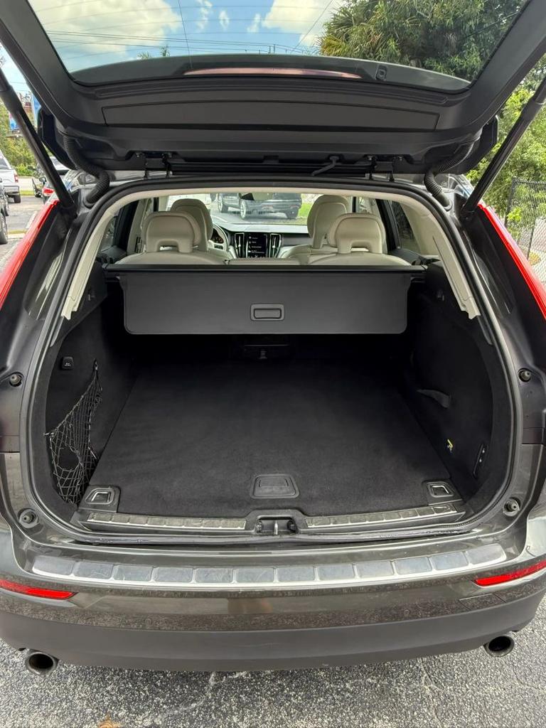 2018 Volvo XC60 - $12,995