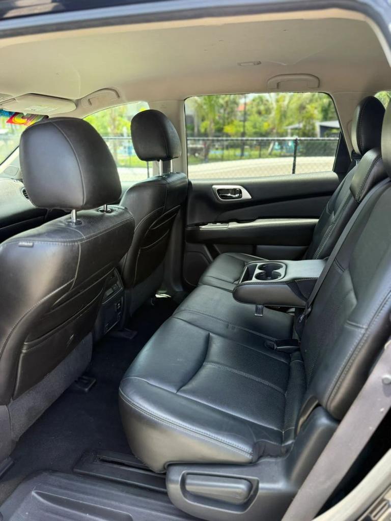 2013 Nissan Pathfinder - $3,500