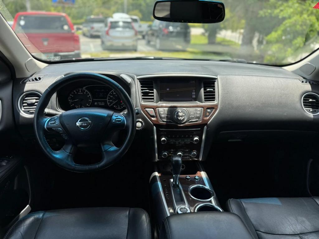 2013 Nissan Pathfinder - $3,500