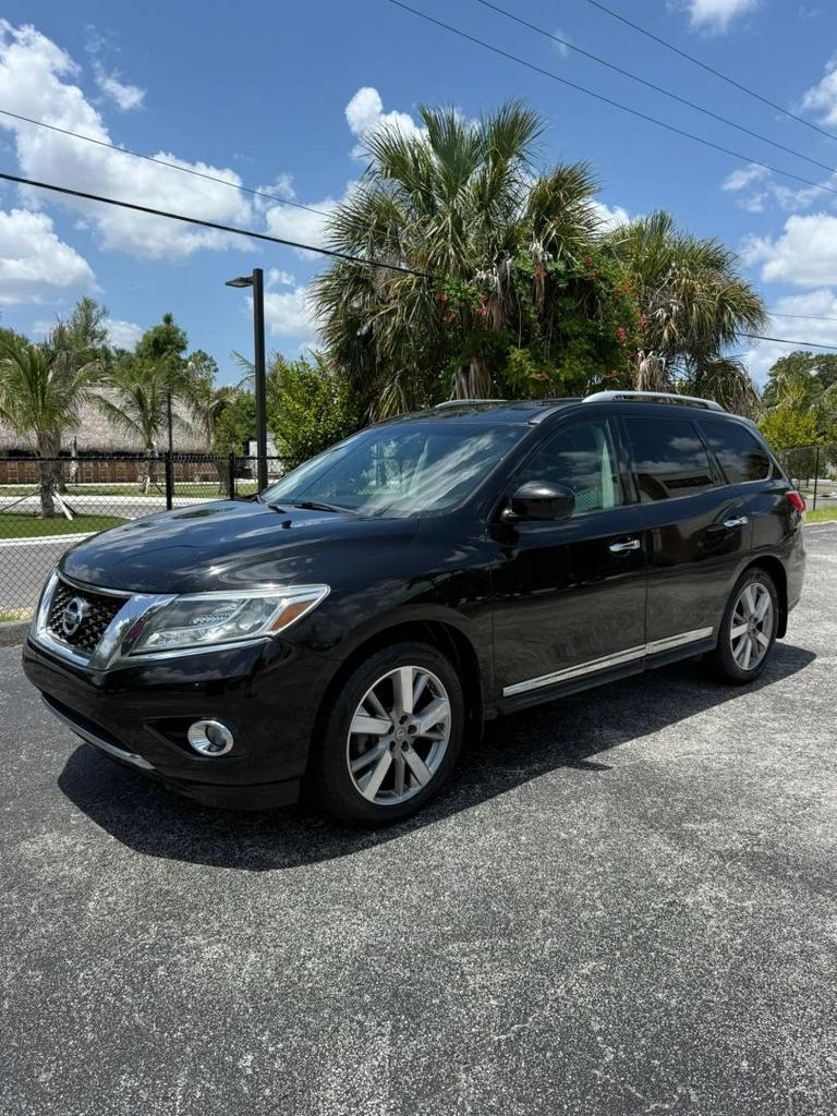 2013 Nissan Pathfinder - $3,500