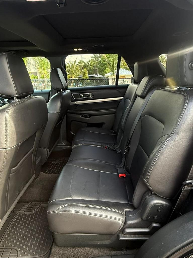 2018 Ford Explorer - $9,495