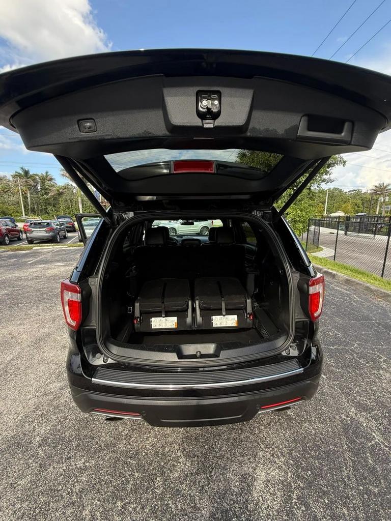 2018 Ford Explorer - $9,495