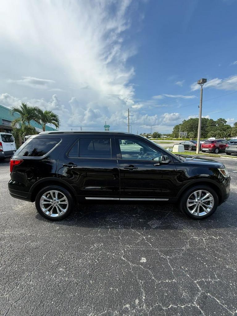2018 Ford Explorer - $9,495