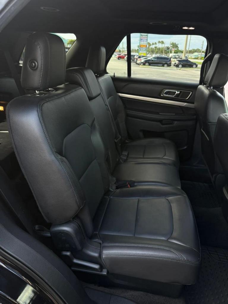 2018 Ford Explorer - $9,495
