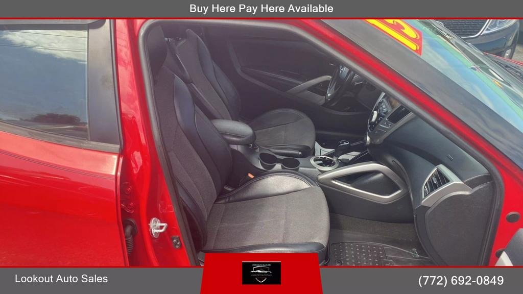 2015 Hyundai Veloster Coupe 3D photo