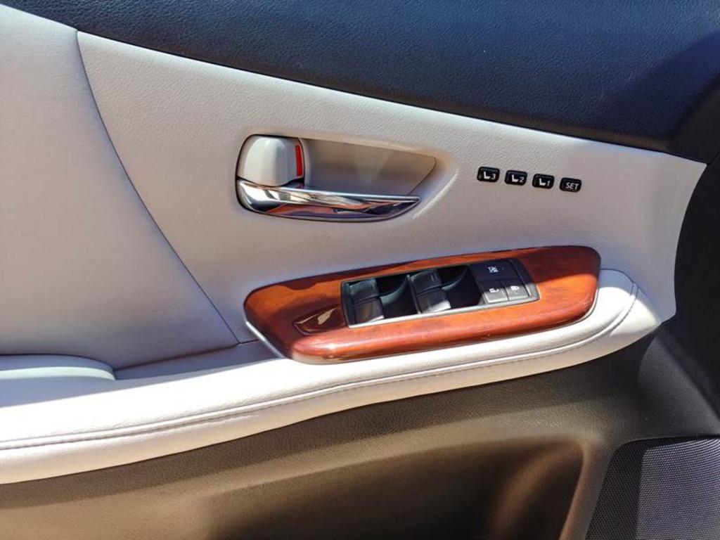 2010 Lexus HS