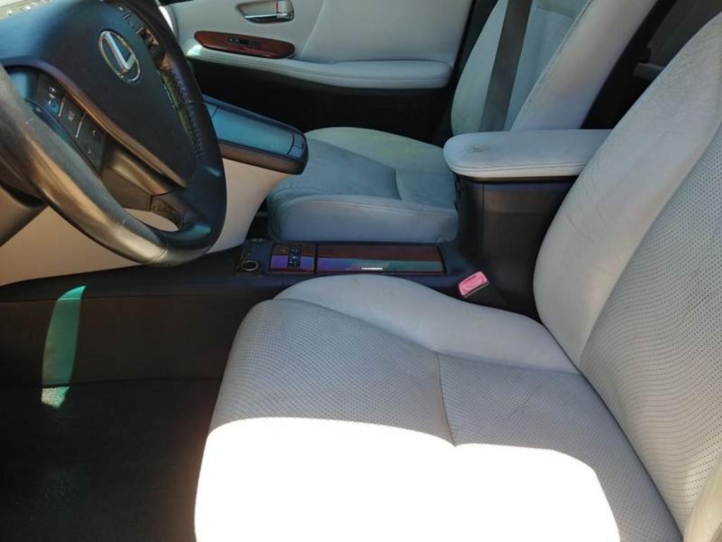 2010 Lexus HS