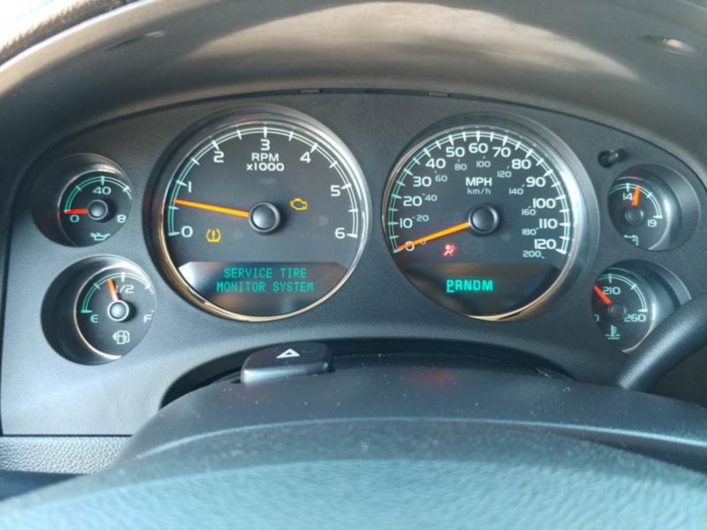 2009 Chevrolet Suburban LT 1500 photo
