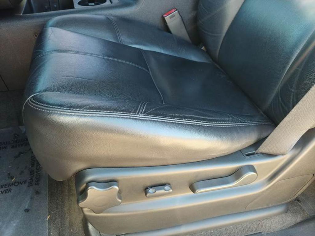 2009 Chevrolet Suburban LT 1500 photo