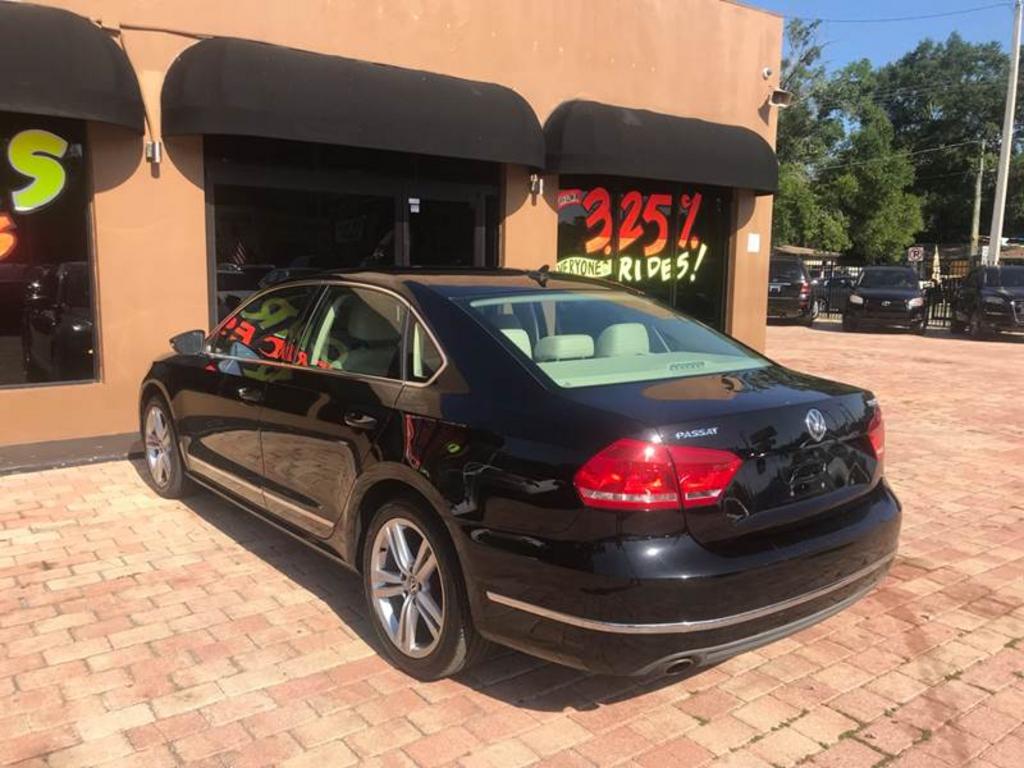 2012 Volkswagen Passat TDI SEL Premium photo