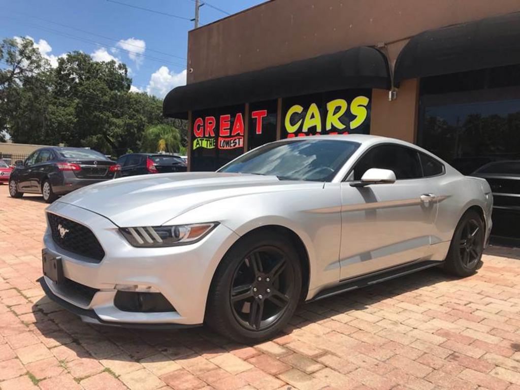 2015 Ford Mustang EcoBoost Premium 2dr Fastback photo