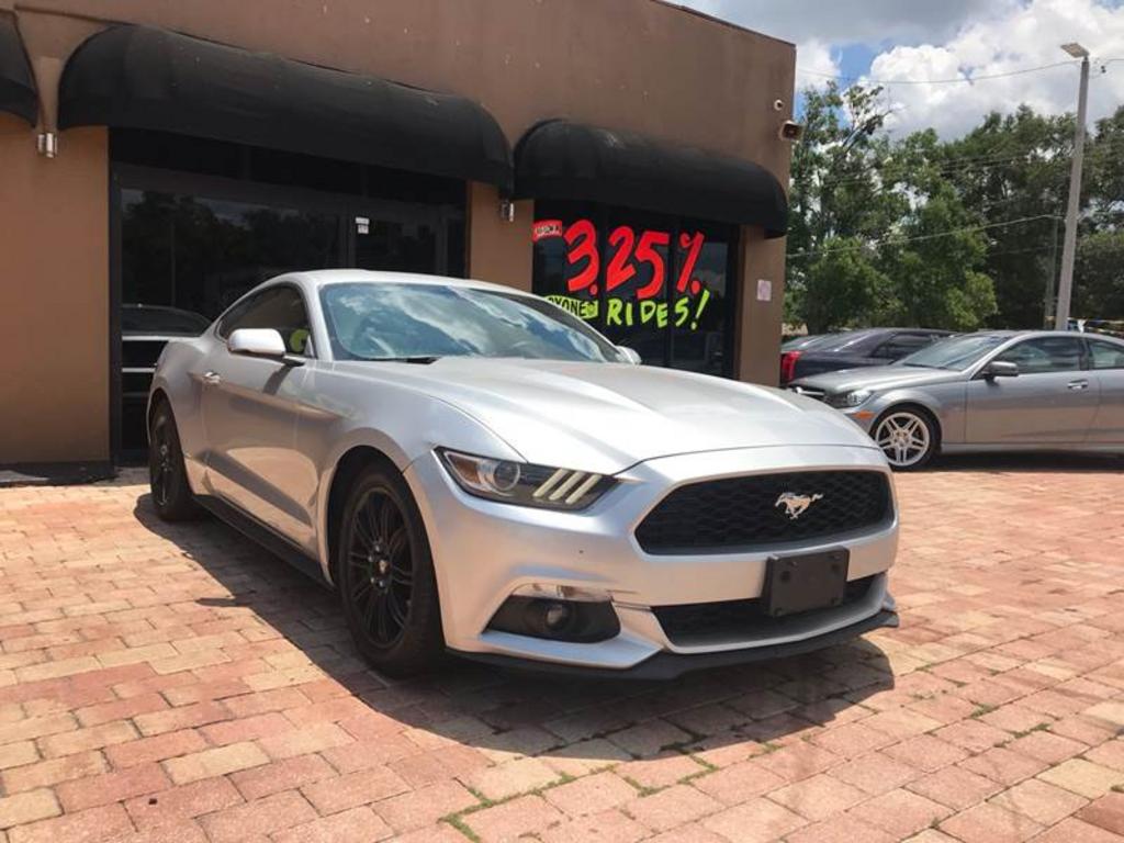 2015 Ford Mustang EcoBoost Premium 2dr Fastback photo