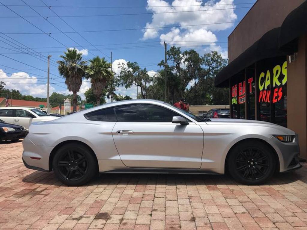 2015 Ford Mustang - $17,995