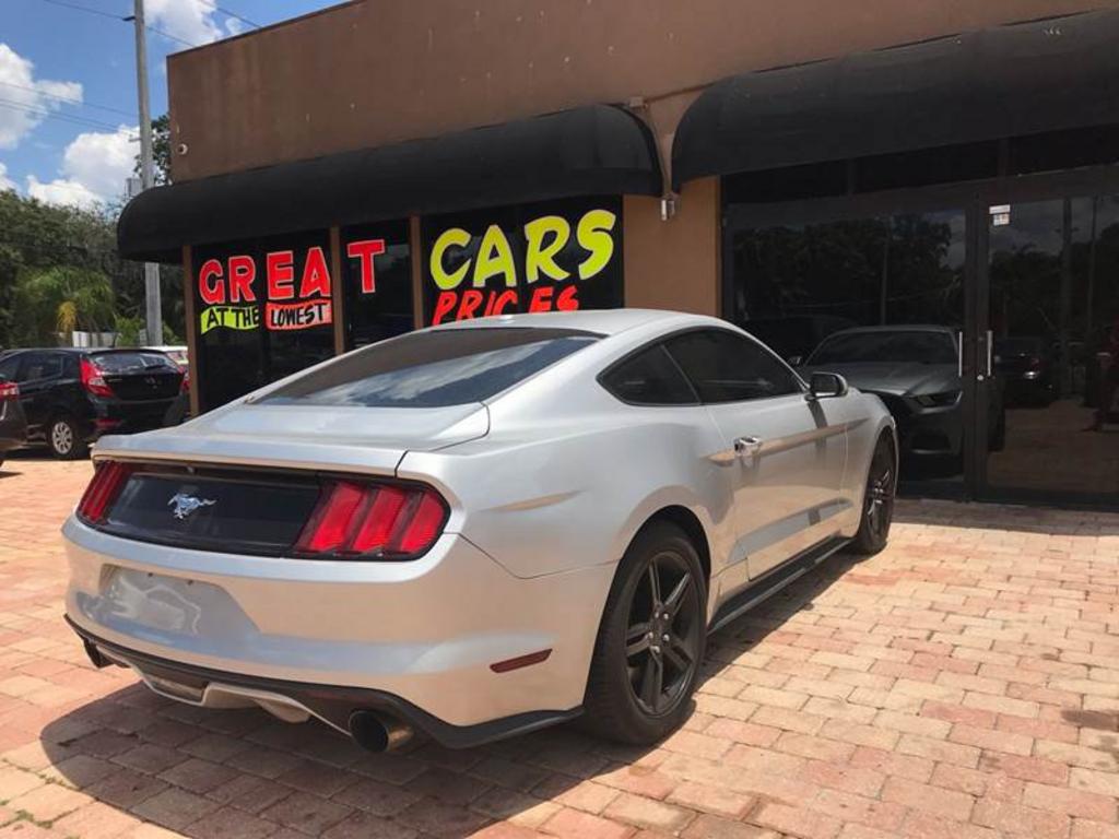 2015 Ford Mustang - $17,995