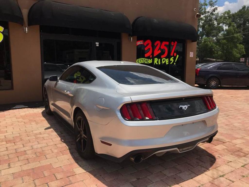 2015 Ford Mustang - $17,995