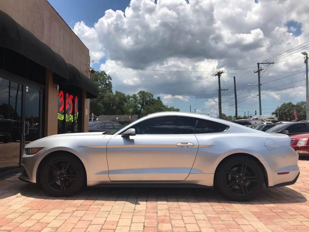 2015 Ford Mustang - $17,995
