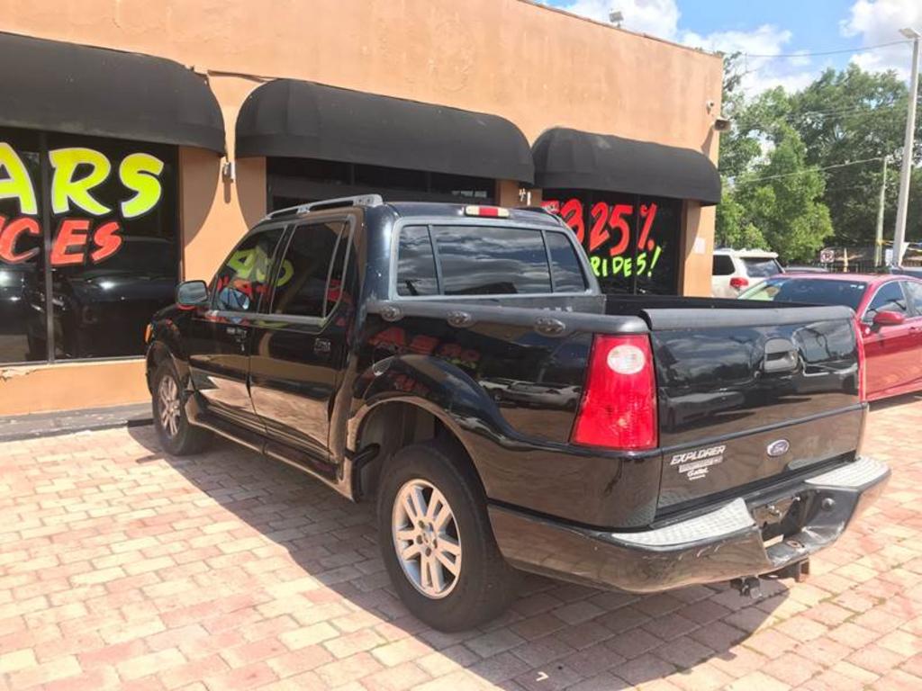 2004 Ford Explorer Sport Trac XLS photo