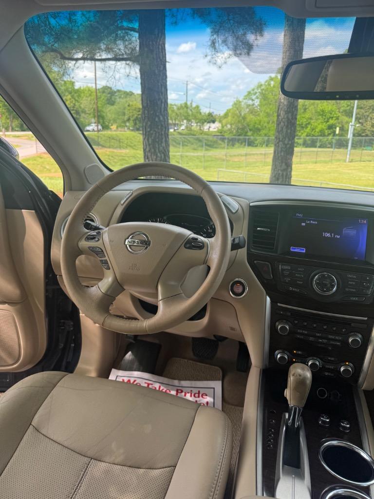 2013 Nissan Pathfinder S photo
