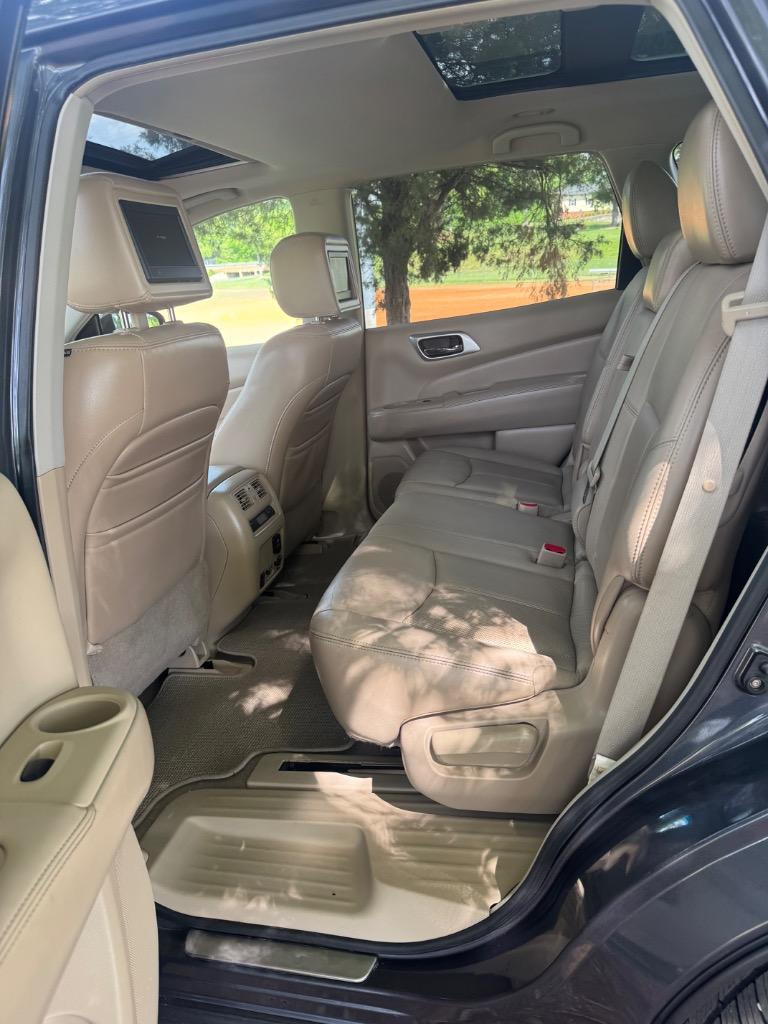 2013 Nissan Pathfinder S photo