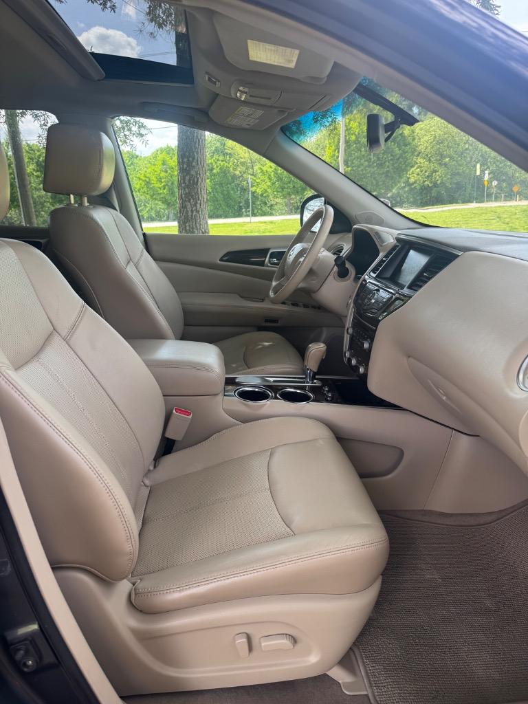 2013 Nissan Pathfinder S photo