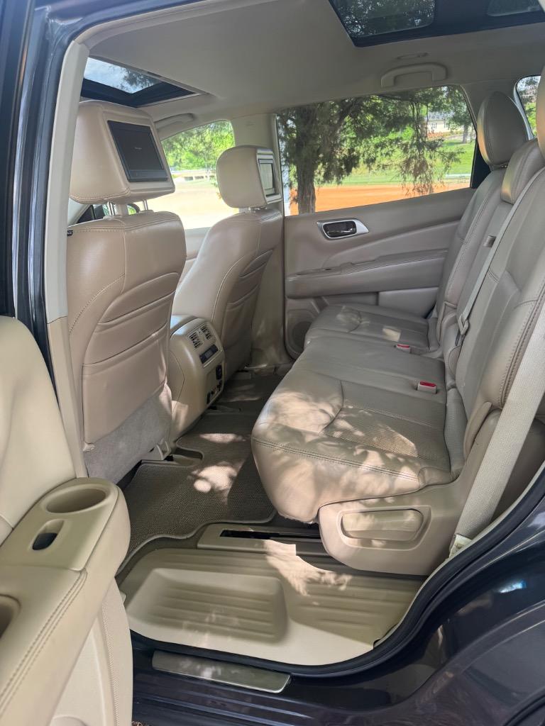 2013 Nissan Pathfinder S photo