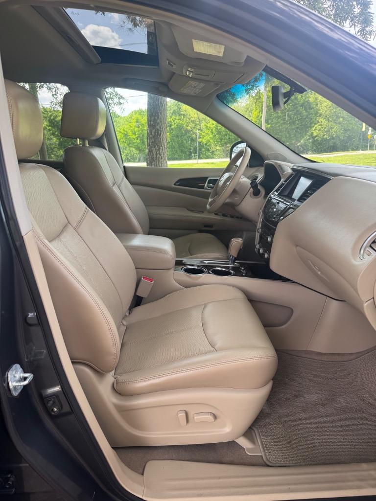 2013 Nissan Pathfinder S photo