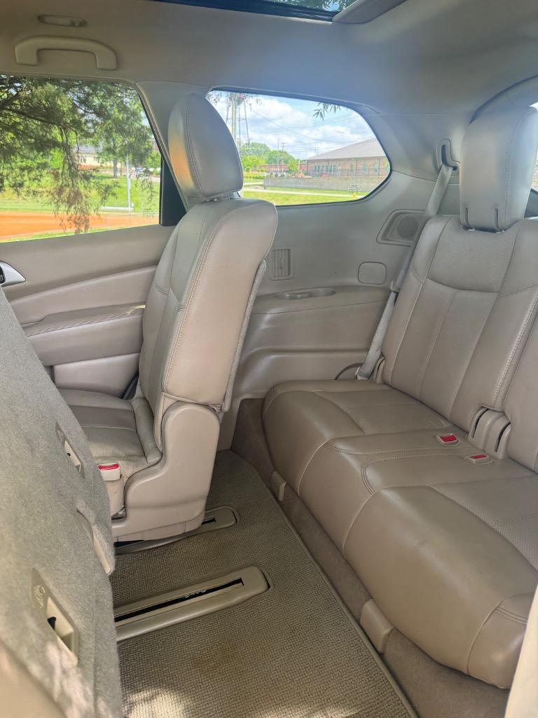 2013 Nissan Pathfinder S photo