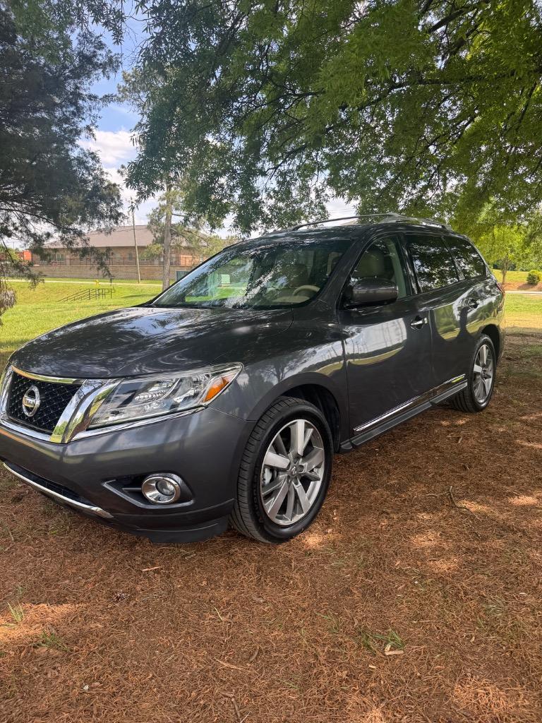 2013 Nissan Pathfinder S photo