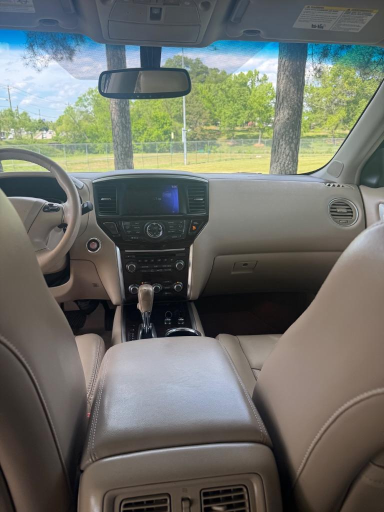 2013 Nissan Pathfinder S photo