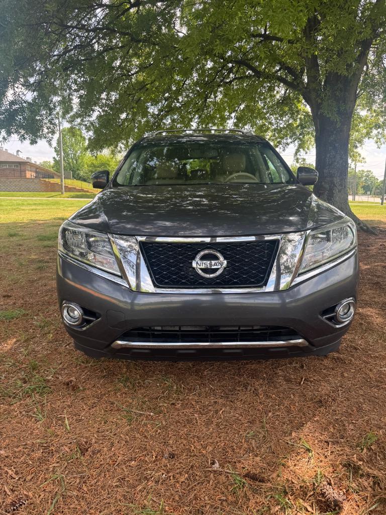 2013 Nissan Pathfinder S photo