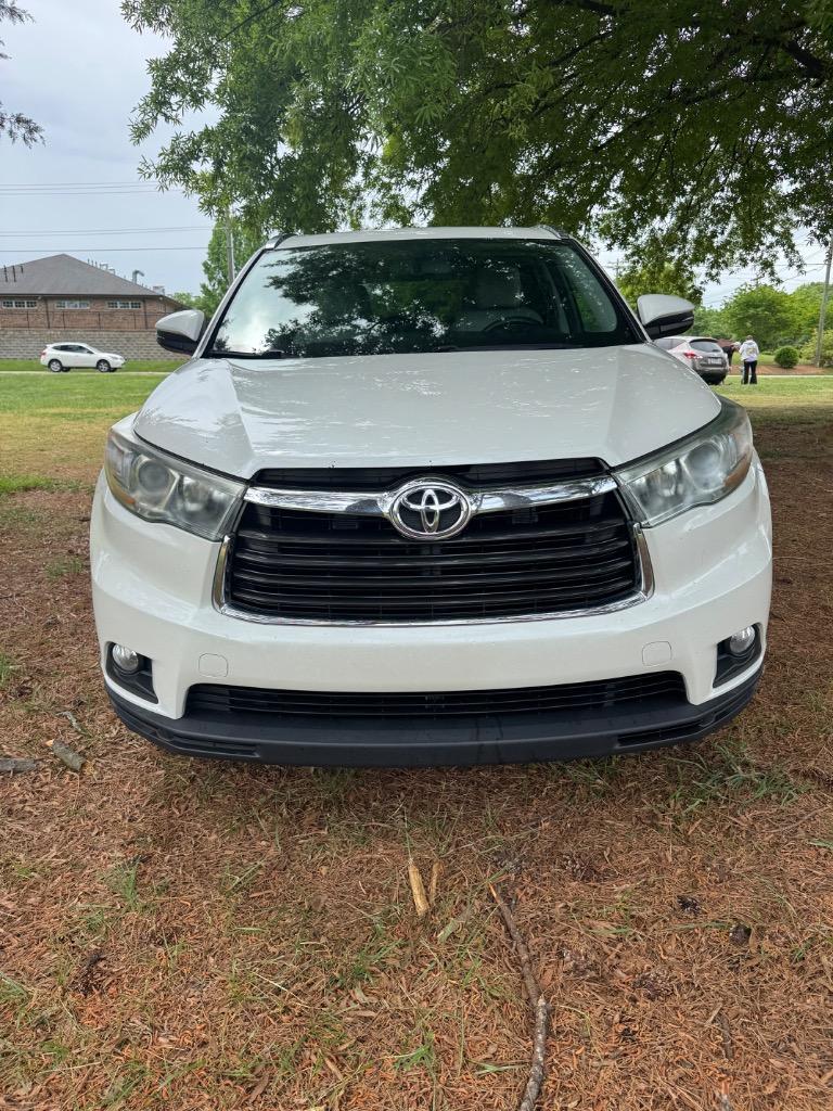 2015 Toyota Highlander XLE photo