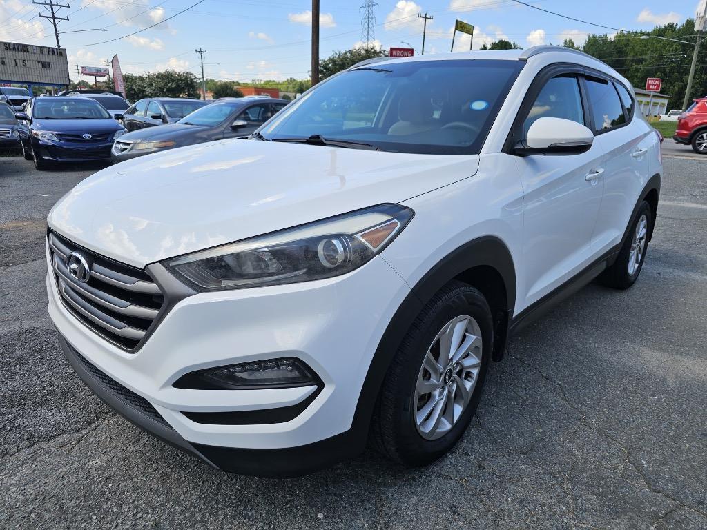 2016 Hyundai Tucson - $9,800