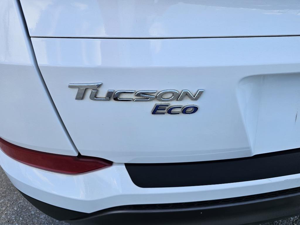 2016 Hyundai Tucson - $9,800