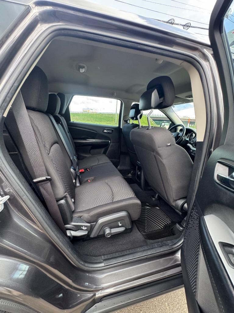 2015 Dodge Journey - $4,200