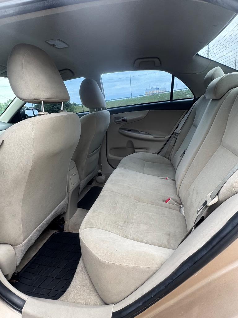 2012 Toyota Corolla - $6,500