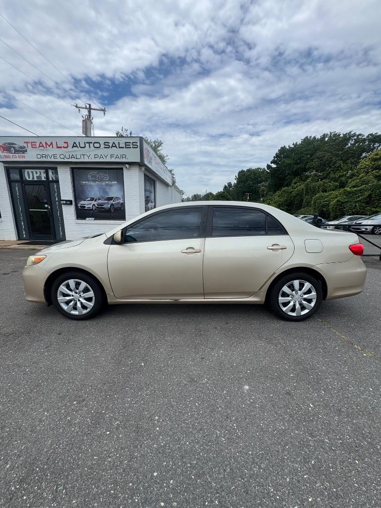 2012 Toyota Corolla - $6,500