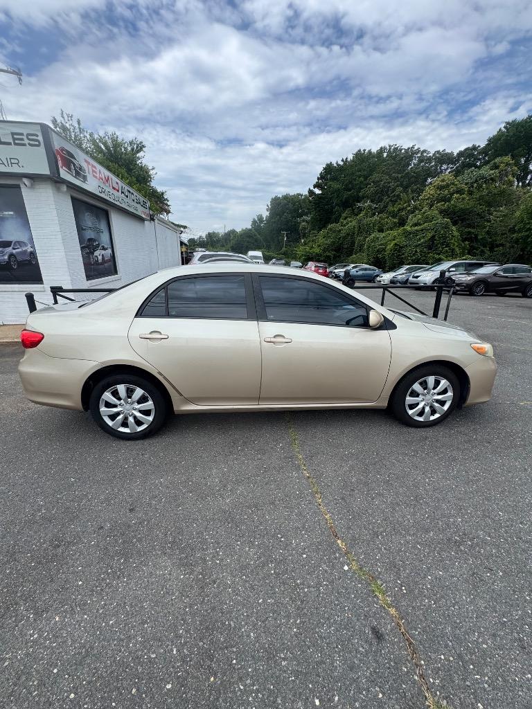 2012 Toyota Corolla - $6,500