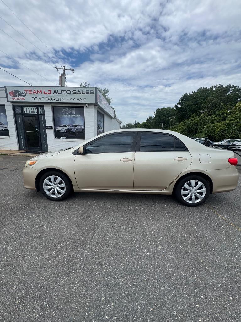 2012 Toyota Corolla - $6,500