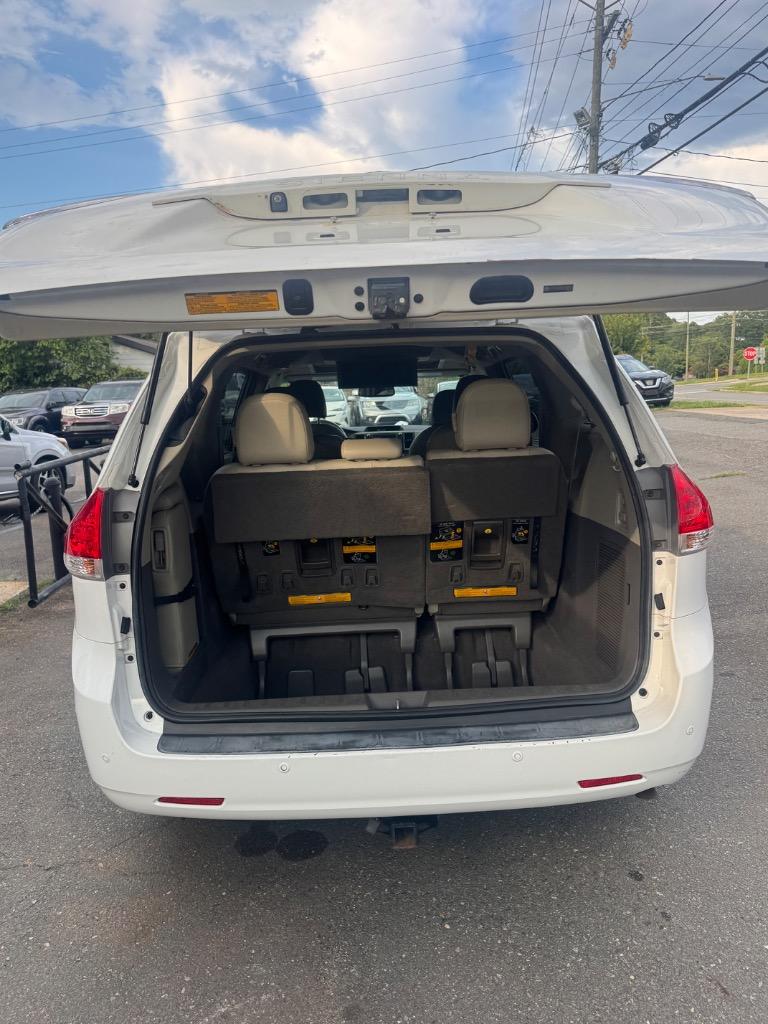 2011 Toyota Sienna - $5,800
