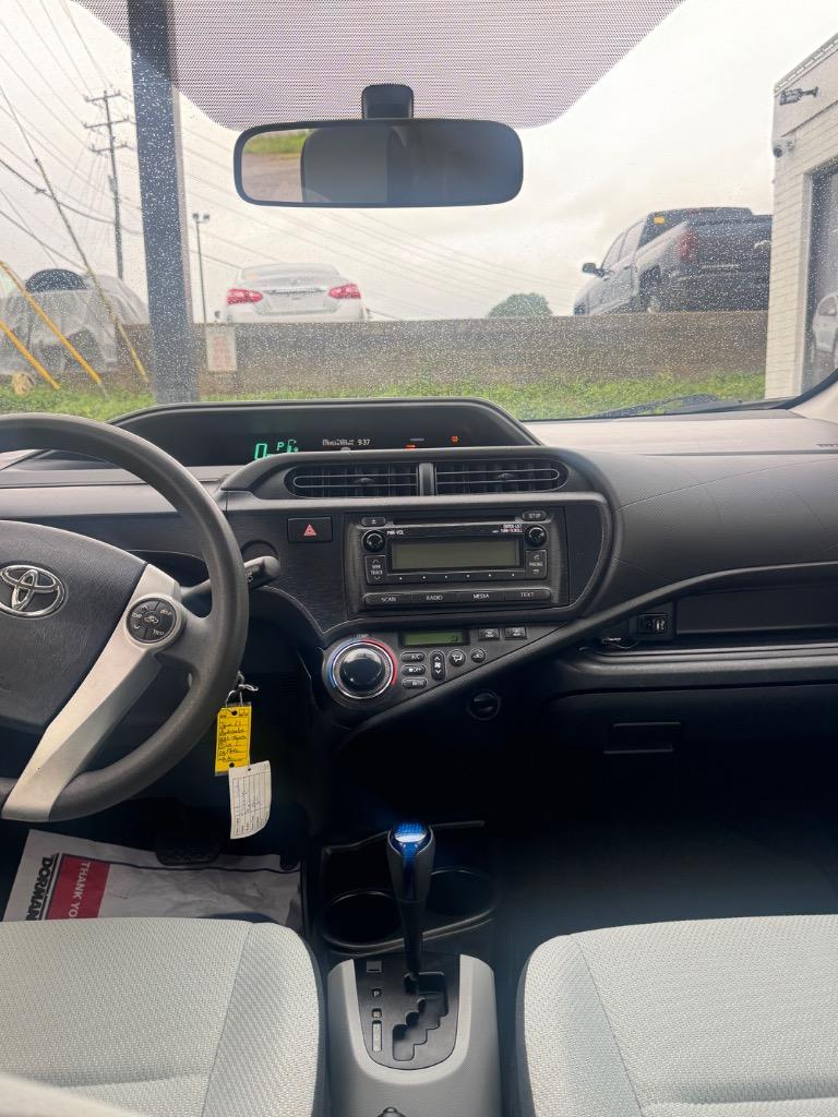 2013 Toyota Prius - $6,000