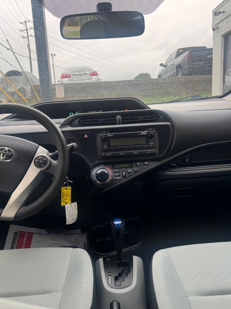 2013 Toyota Prius - $6,000