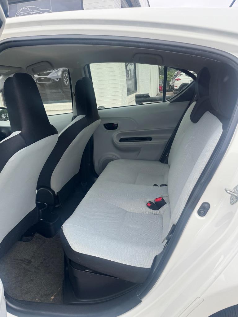 2013 Toyota Prius - $6,000