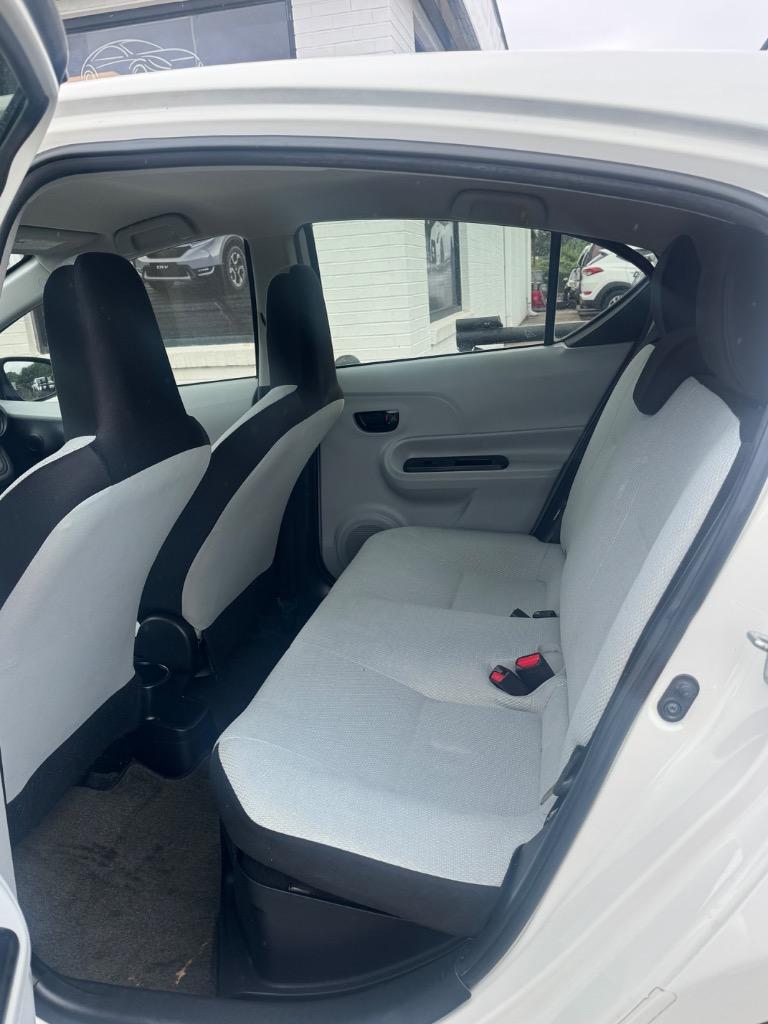 2013 Toyota Prius - $6,000