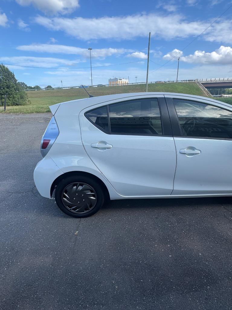 2013 Toyota Prius - $6,000