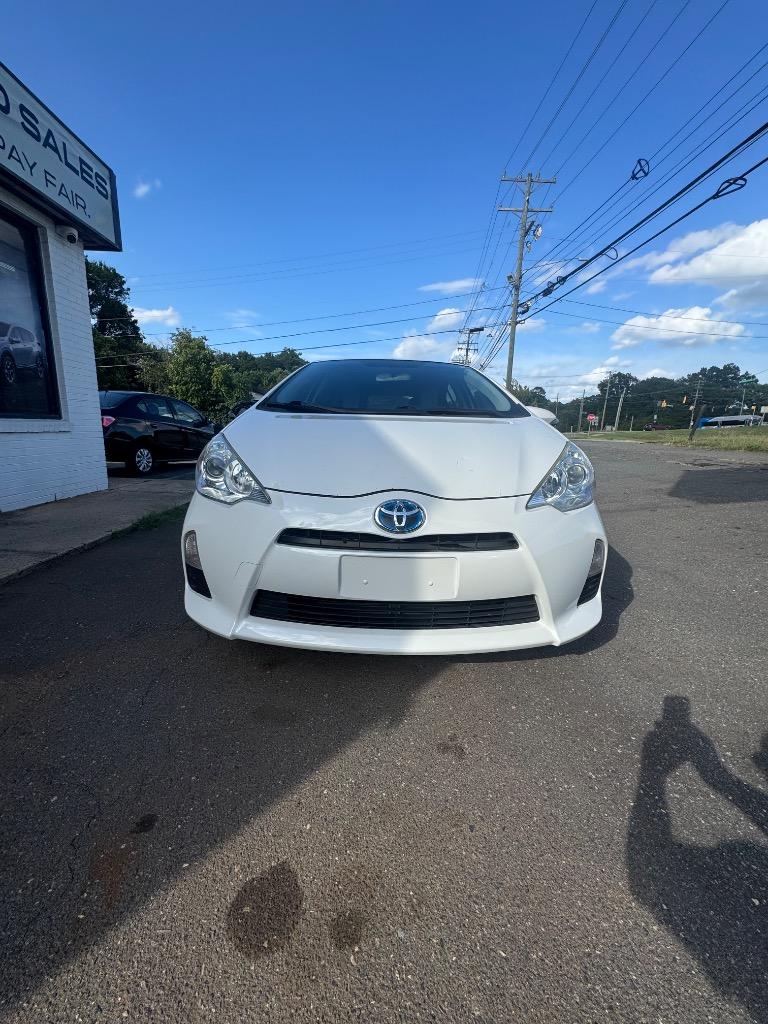 2013 Toyota Prius - $6,000