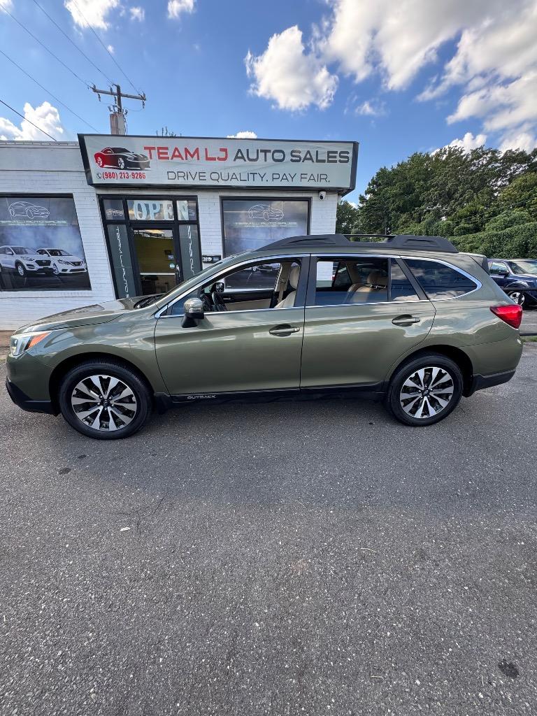 2016 Subaru Outback - $9,200